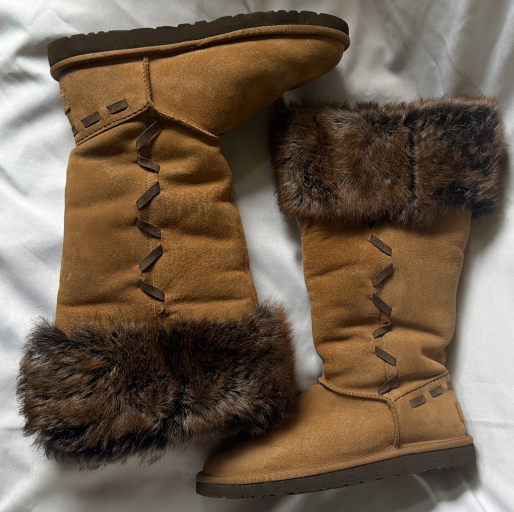UGG ROSANA Chestnut Suede Tall Toscana Cuff Women’s Size 9. Boots. 1008044.
