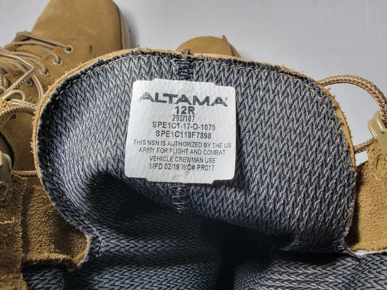 Altama Titan Men’s Size 12 US Military Temperate Weather Boots Tan