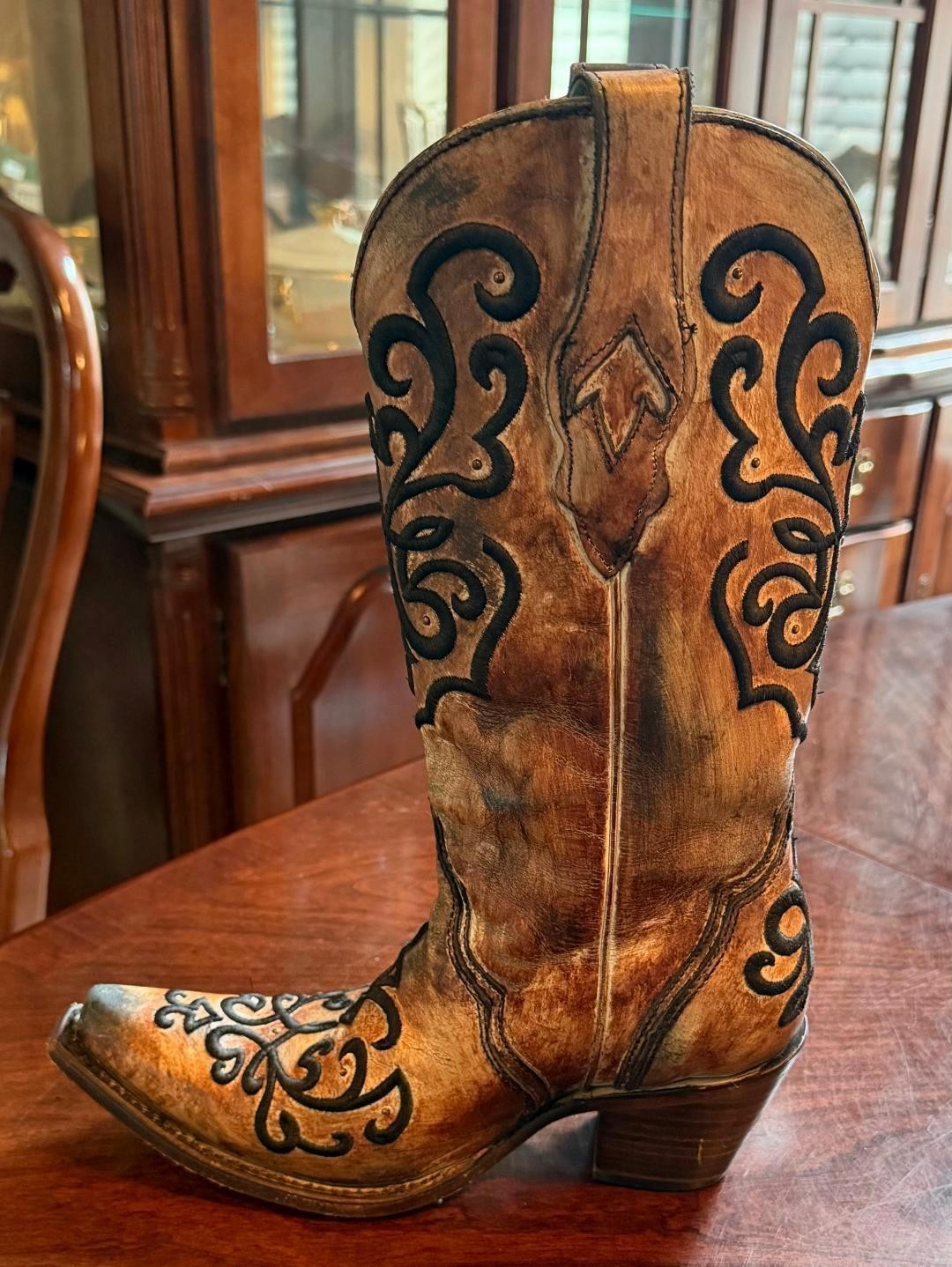 Corral Women 6 1/2 M Distressed Brown Leather Snip Toe Cowboy Cord Stitch Boots