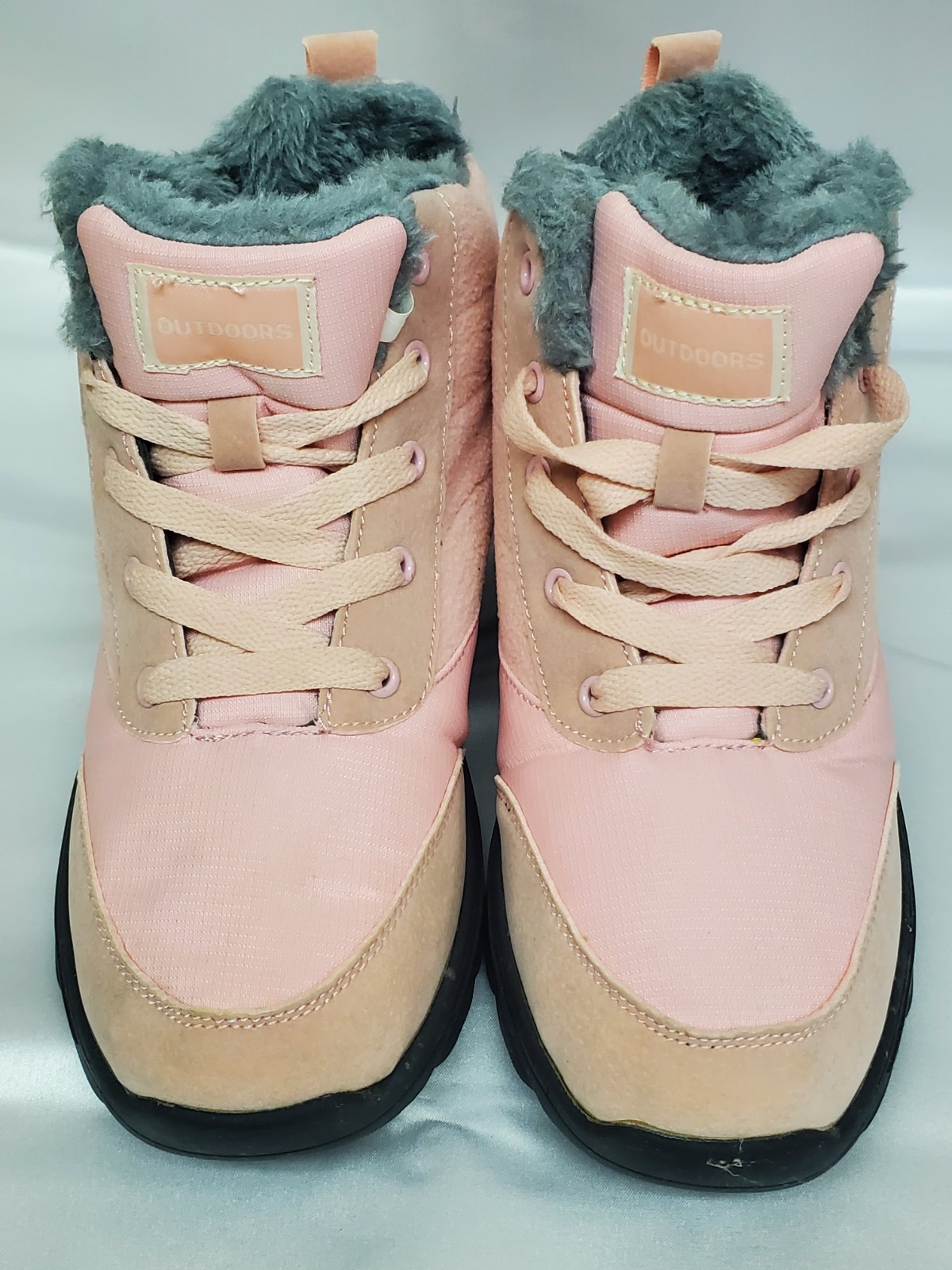 Women’s OUTDOORS Hiking Boots In Pink W/ Gray Faux Fur Size 40 -8 1/2 US