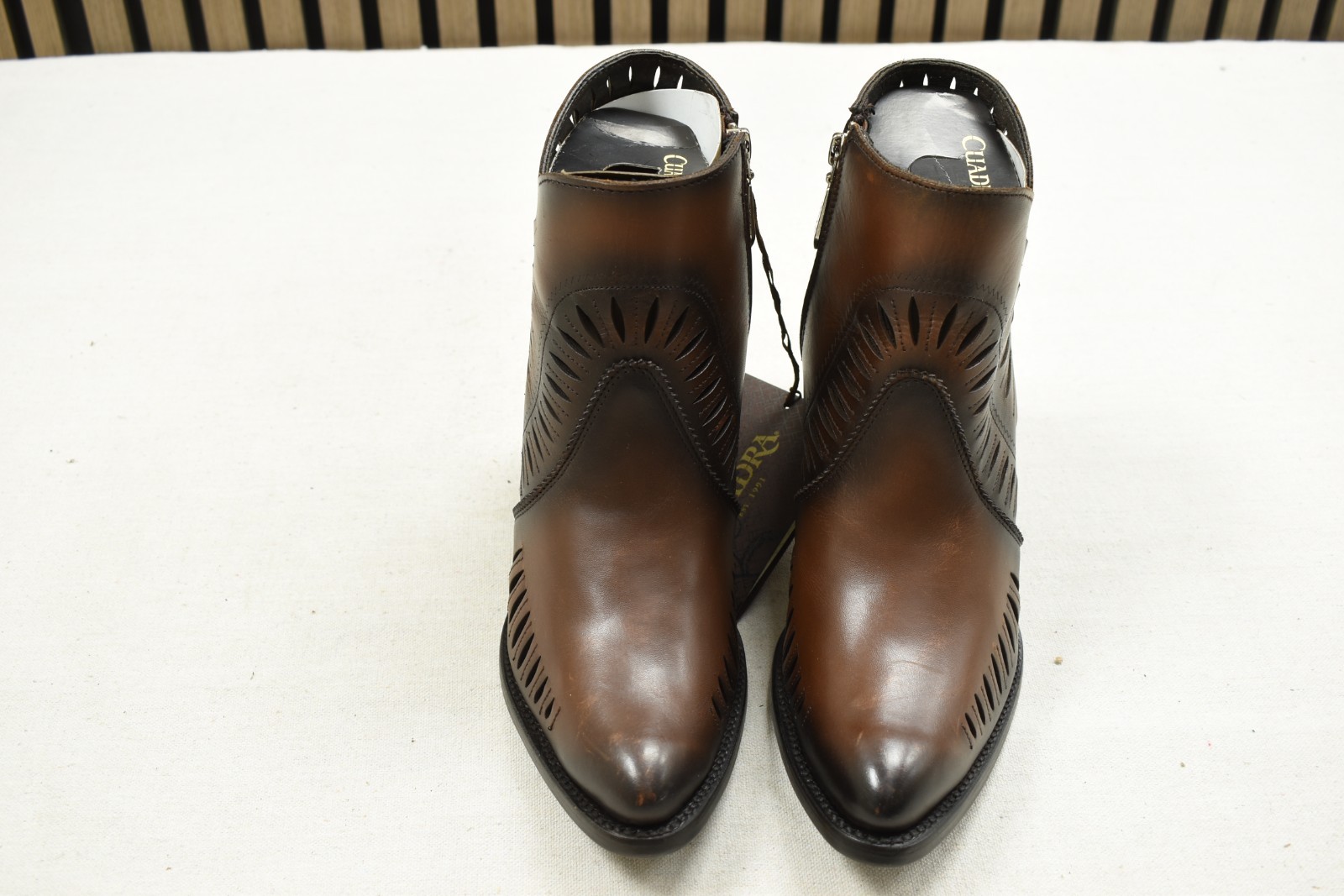 Cuadra Ladies Boots CU828 Maple Laser & Zipper Round Toe Size 9.5 Premium Bootie