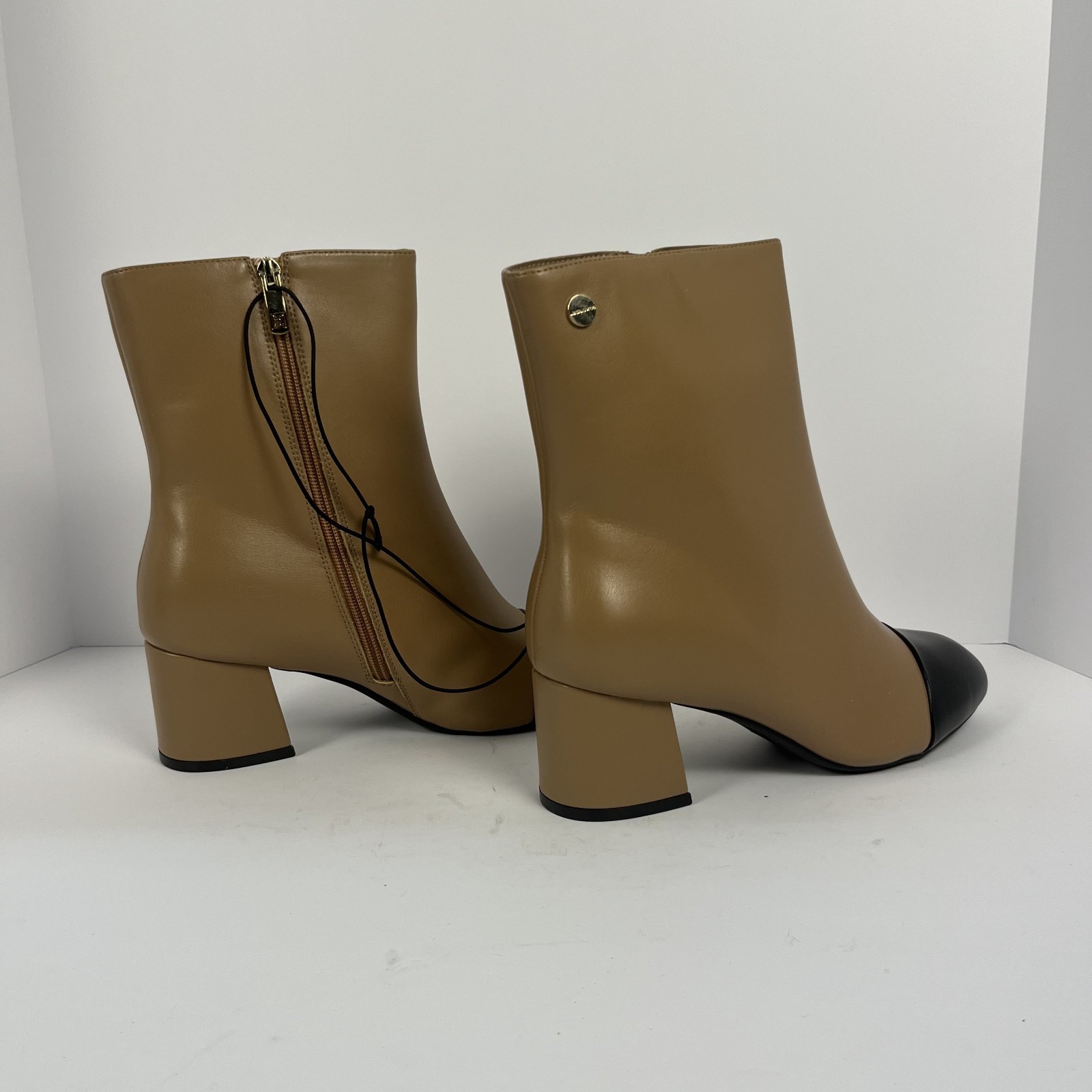 Liz Claiborne Kendale Nude Multi Boot Shoes – New With Box Size 8M