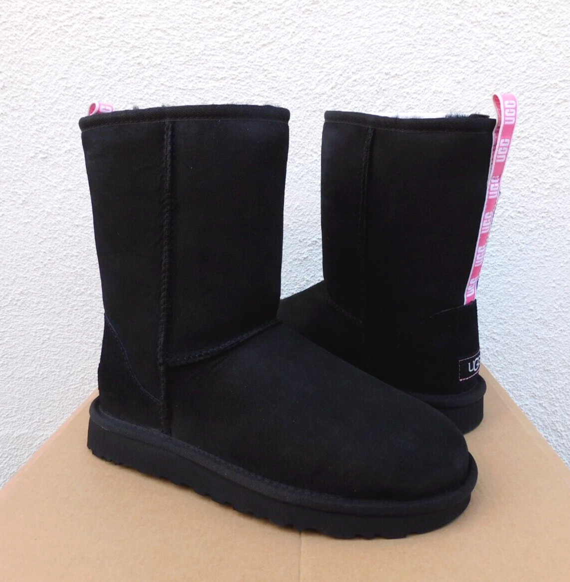 UGG CLASSIC SHORT II GRAPHIC LOGO SUEDE SHEEPSKIN BOOTS, WOMEN US 6/ EUR 37 ~NIB