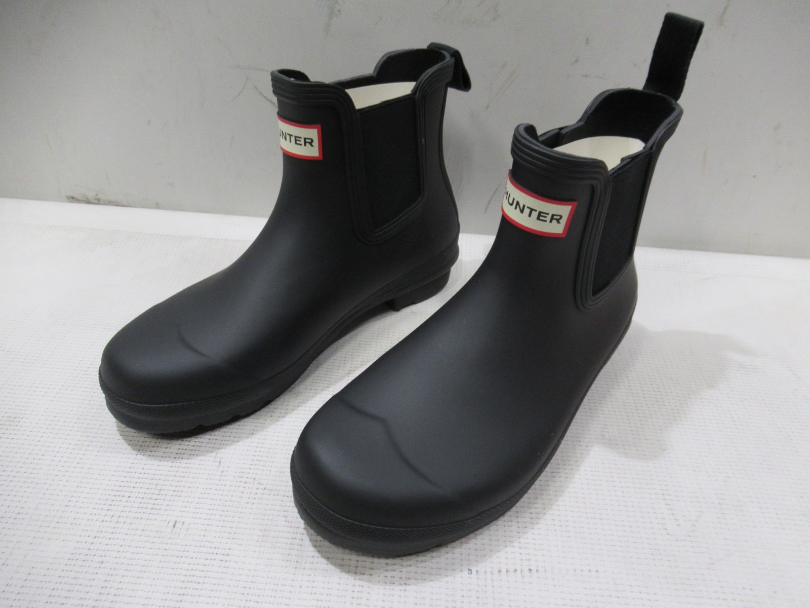 Hunter Women’s Original Chelsea Rain Boots Size 7 Black Waterproof Mid Top