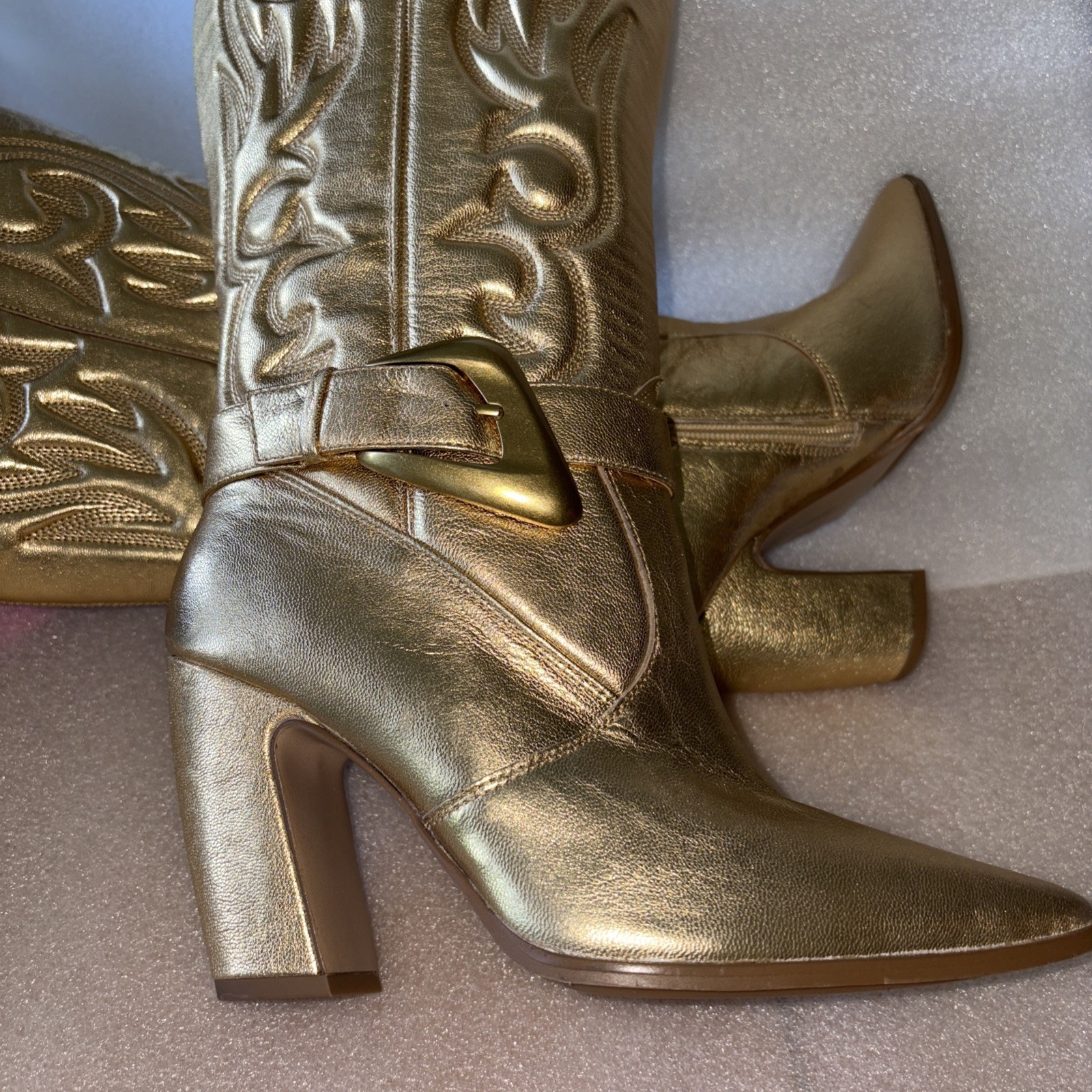 Vince Camuto True Gold Biancaa 2 Leather Heeled High Boots Size 6M