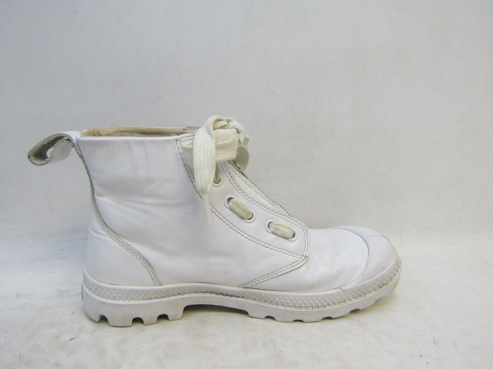 Palladium Womens Size 5.5 White Leather Lace Up Fashion Ankle Boots Booties