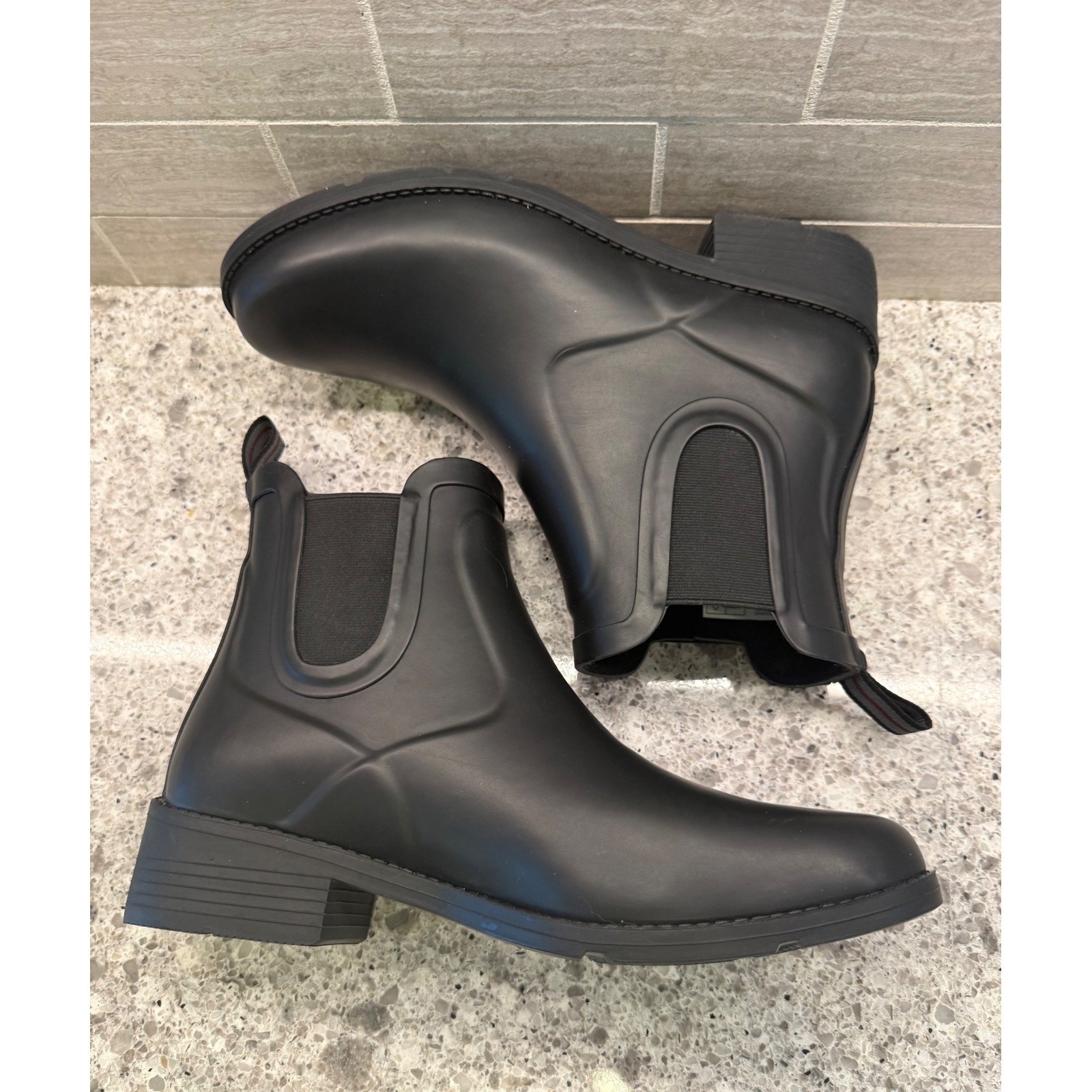 Lands’ End Wmns Black Rubber Casual Chelsea Outdoor Ankle Rain Boots Size 7