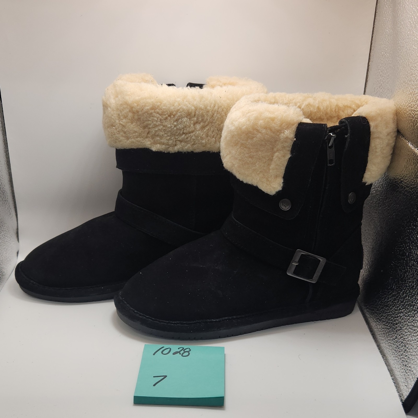BEARPAW Women’s Black Suede Ankle Bootie Boots Faux Fur Lined Zip Buckle 7