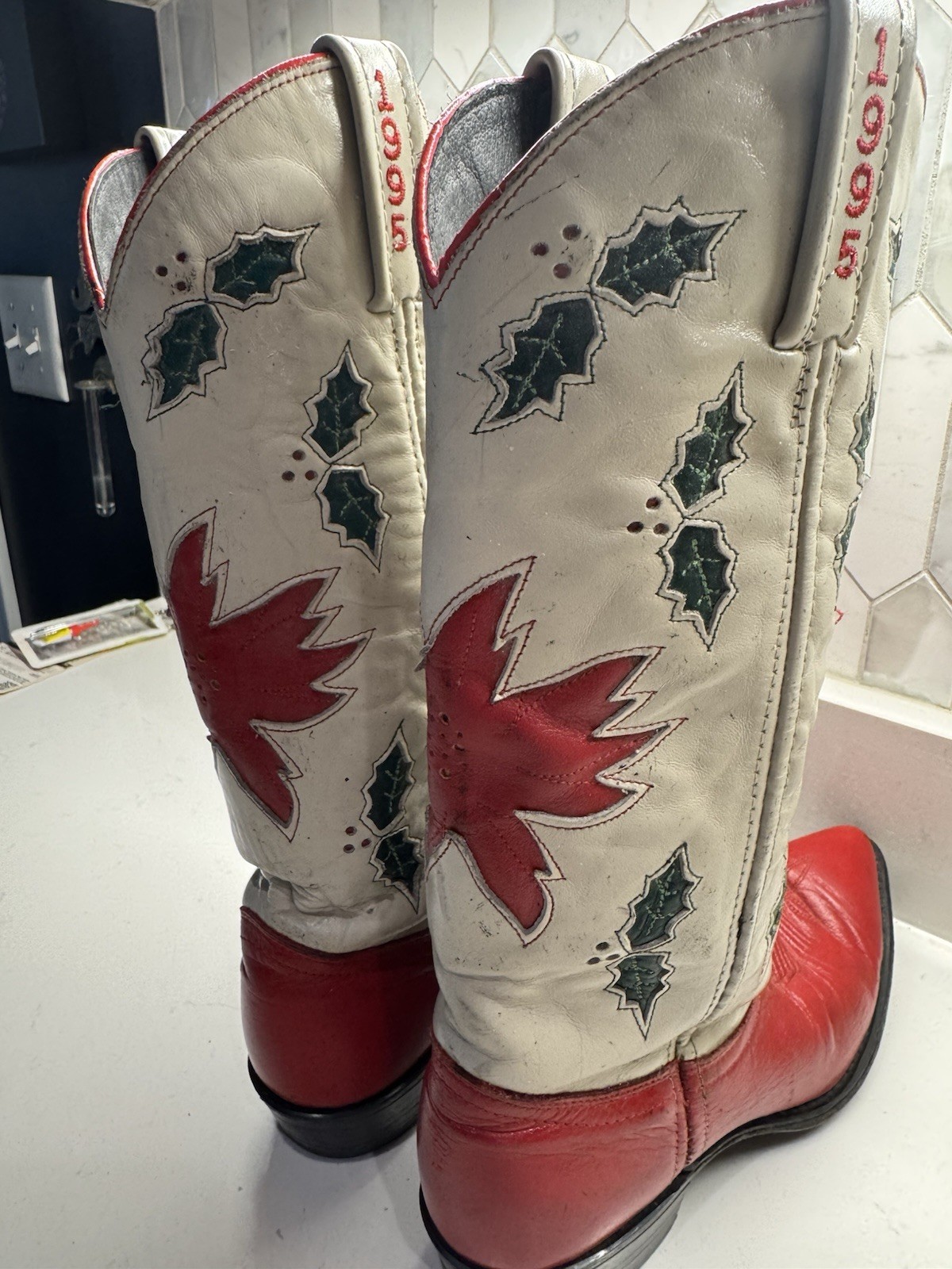 ACME 1995 Christmas Poinsettia Holly Limited 56 /1200 Red Cowboy Boots 6.5 M