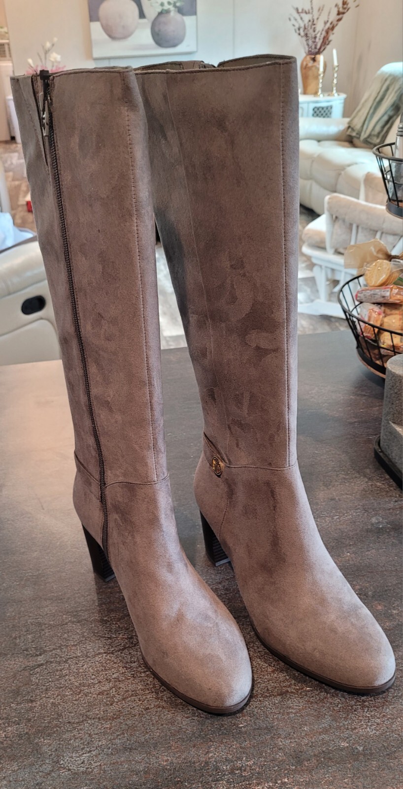 Women Giani Bernini Adonnys Memory Foam Grey Faux Suede Dress Boots NIB