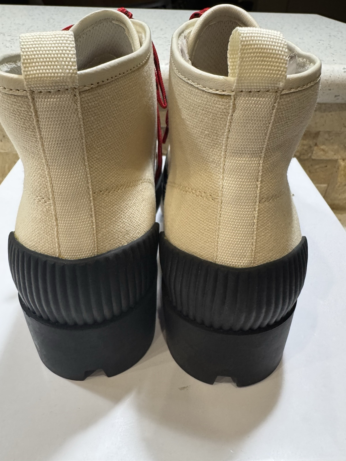 NEW Villa Rouge VR-Harper Boots Cream White Ivory Red Black Lug Soles Size 6.5