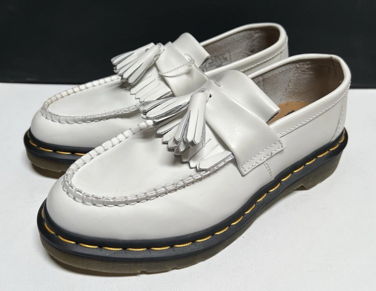 Dr. Doc Martens ADRIAN White Smooth Leather TASSELS Loafers Women’s Size 7