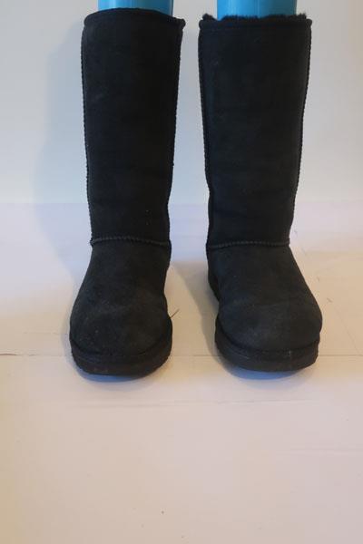 Womens UGG Australia S/N 1016224 Black Classic Tall Shearling Boots 6 *