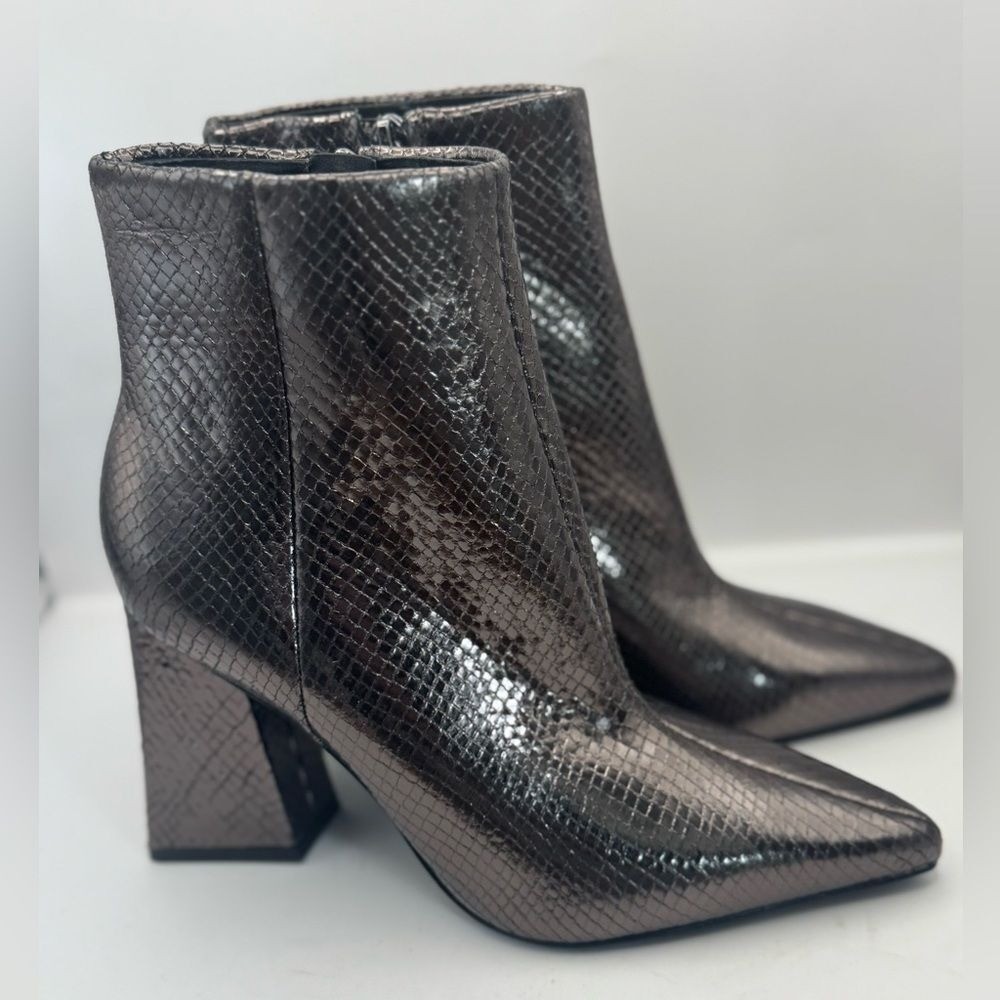 Marc Fisher Women’s Size 5 Kulika Metalic Brown Silver Heeled Pointed Toe Boots
