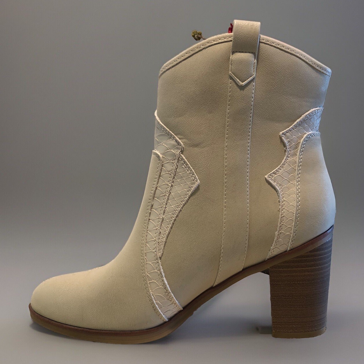 New Altered State WINTER – WHITE 💐WEDDING Formal Western Boots Sz 9 Cowgirl
