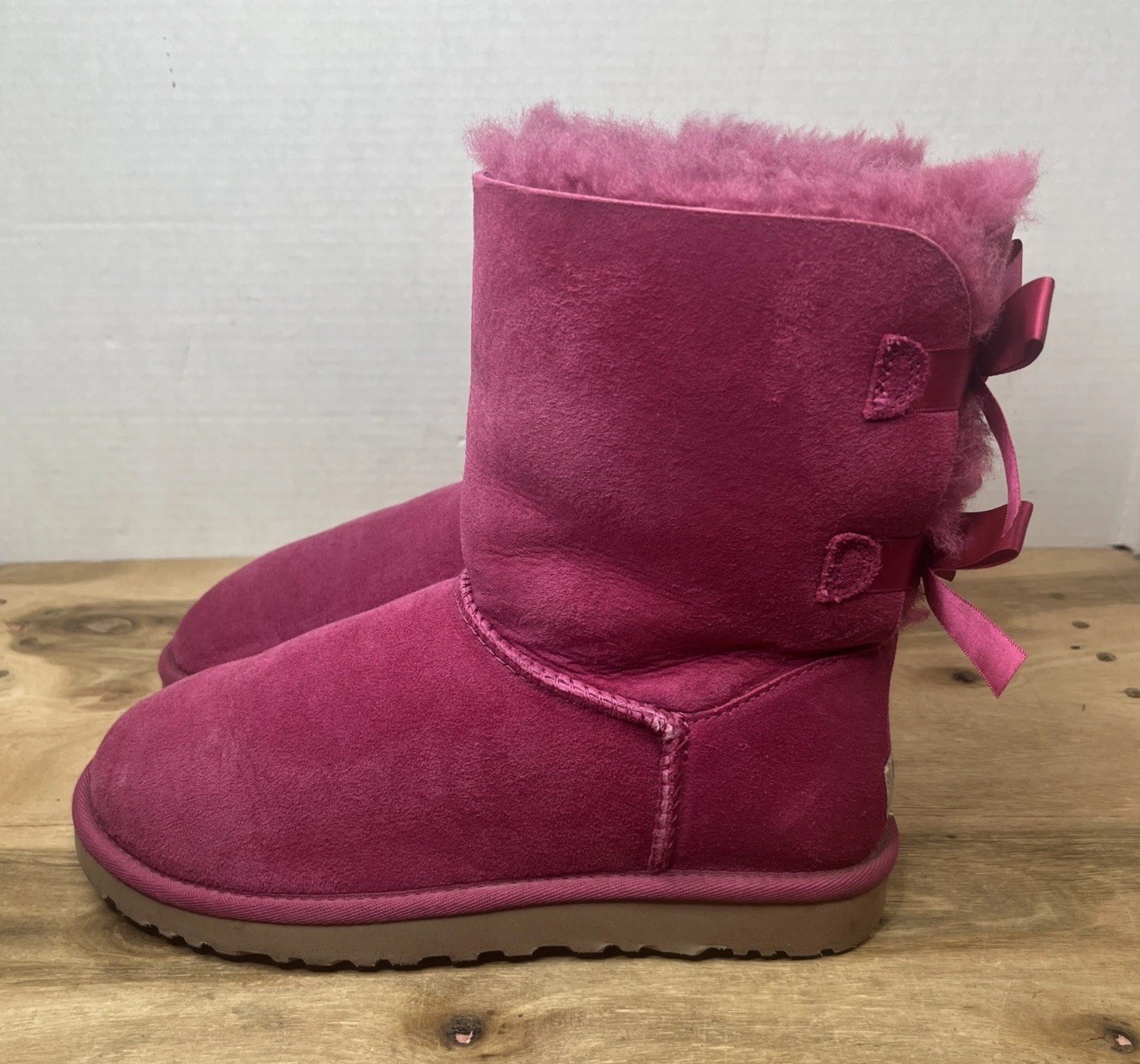 UGG Australia Women Bailey Bow II Pink Twinface Sheepskin Satin Bows Boots Sz 7
