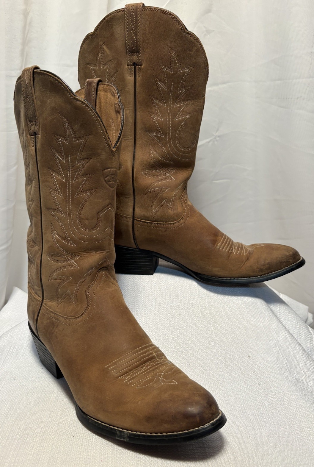 Ariat Brown Leather Boots Women’s Size 9.5B Western Style Pull On Almond Toe