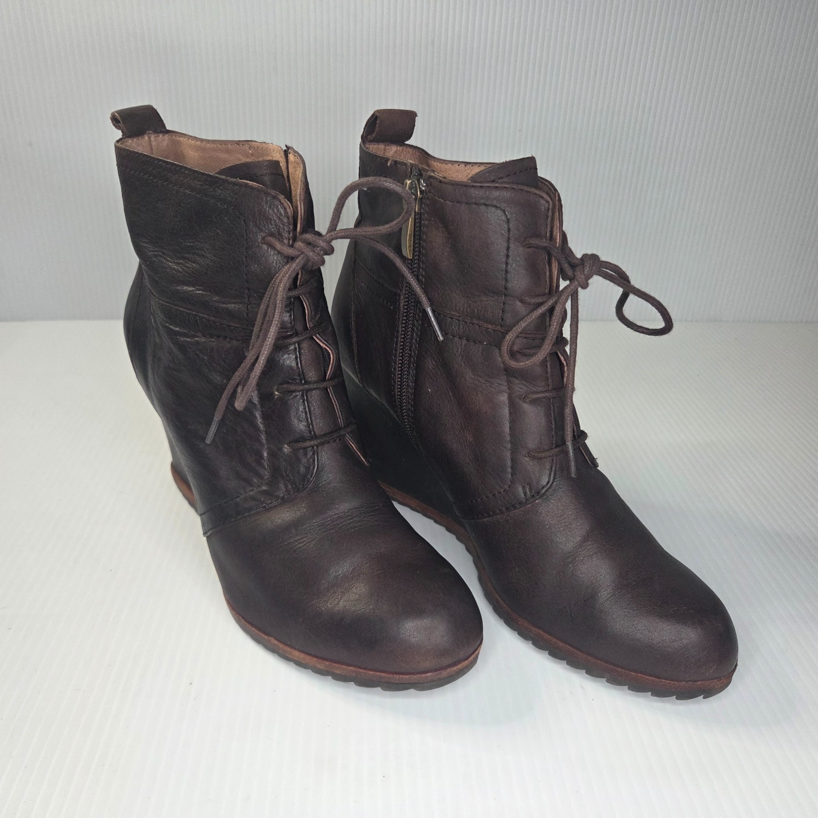 Biala Womens Brown Leather Ankle Bootie Lace Up Wedge Side Zipper 39M Euro/ 9US