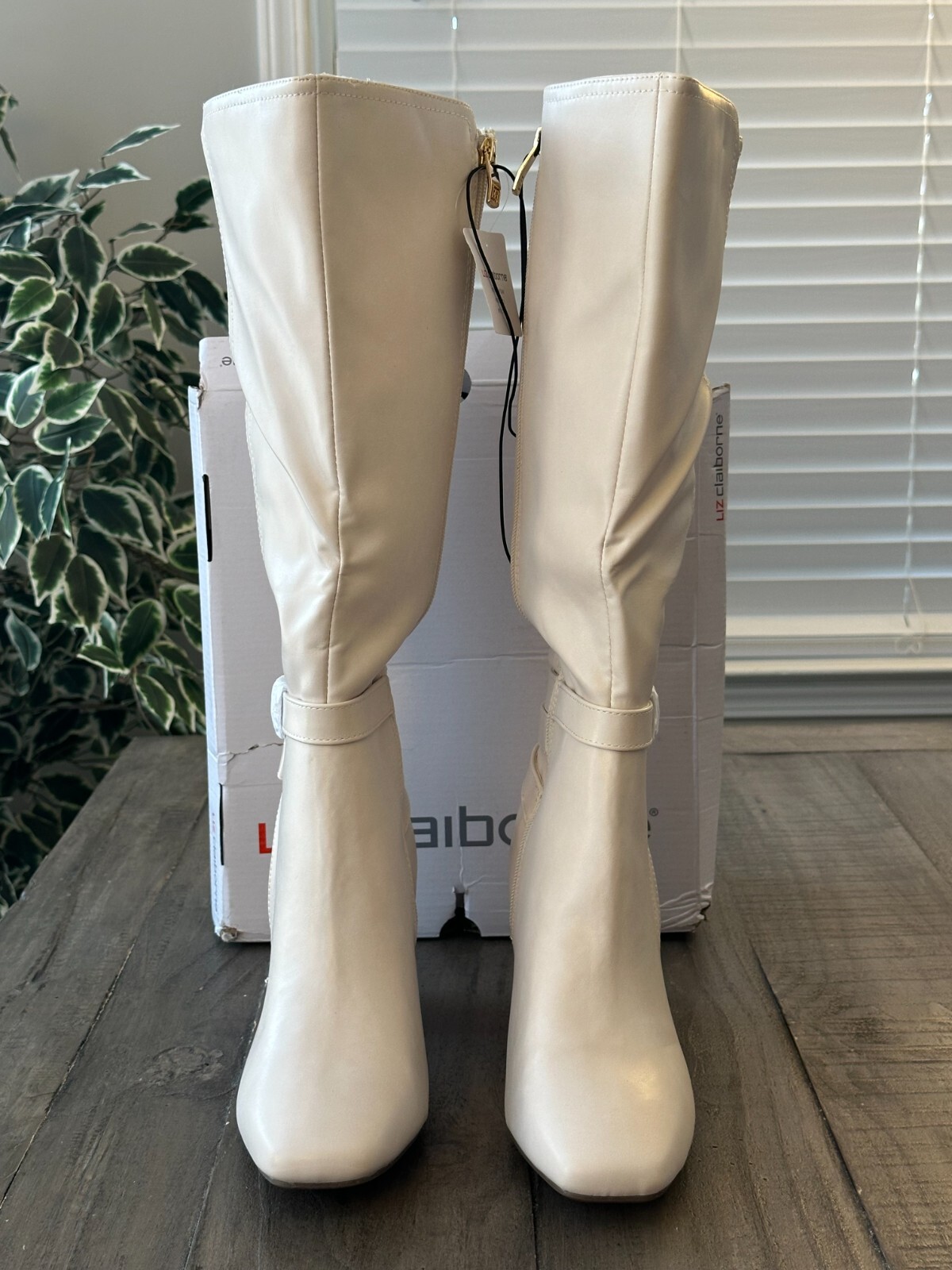 Liz Claiborne Women’s US 9W LC Hemlock Block Heel Cream Riding Boots *DamagedBox