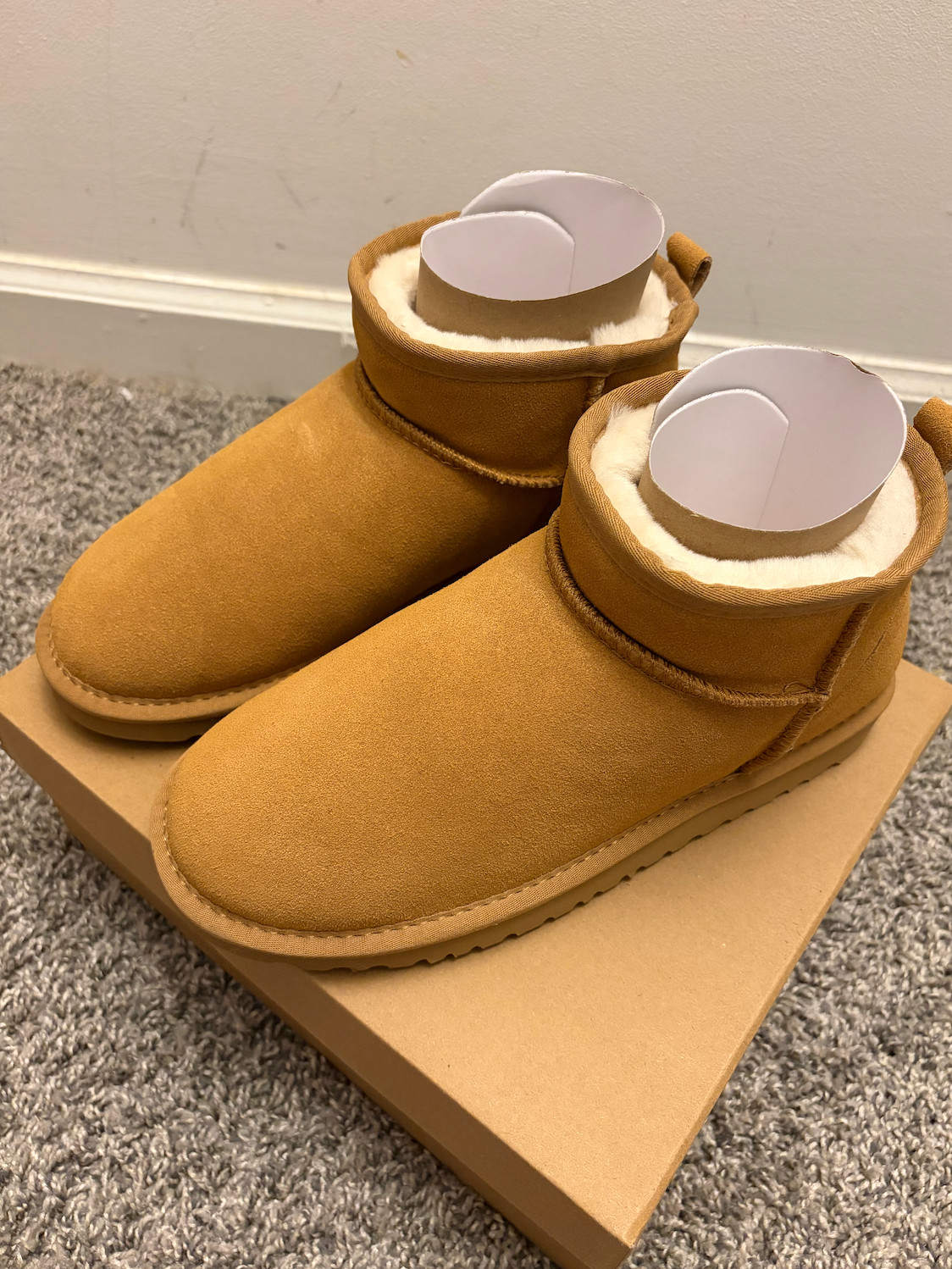 🌟 UGG Ultra Mini Chestnut Women Sz 11 Brand New Authentic USA Shipping 🇺🇸
