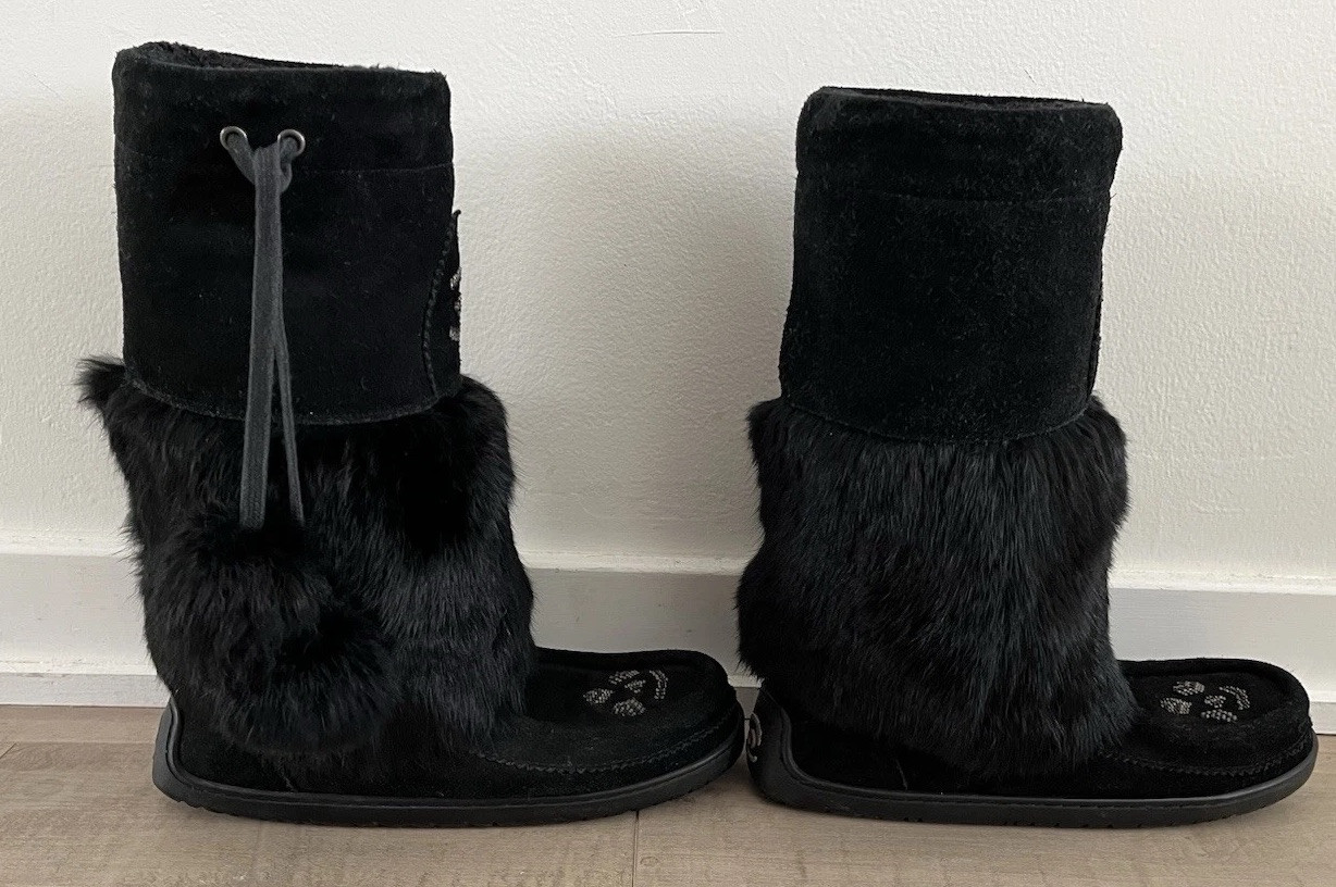 MANITOBAH MUKLUKS Boots Suede Rabbit Fur Beaded Black W10/M8