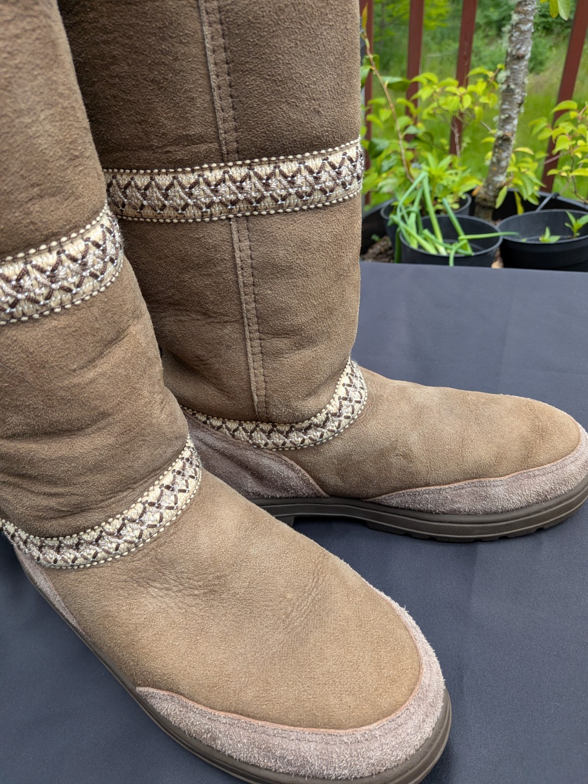 UGG SUNDANCE REVIVAL WOMEN TALL BOOTS SUEDE SAND US W 10