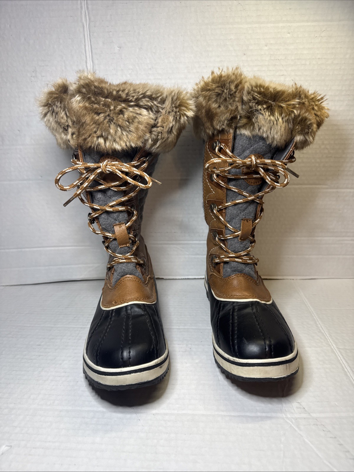 Globalwin Women’s Brown Gray Black Fur Rubber Snow Boots Size 5.5 – NEW!