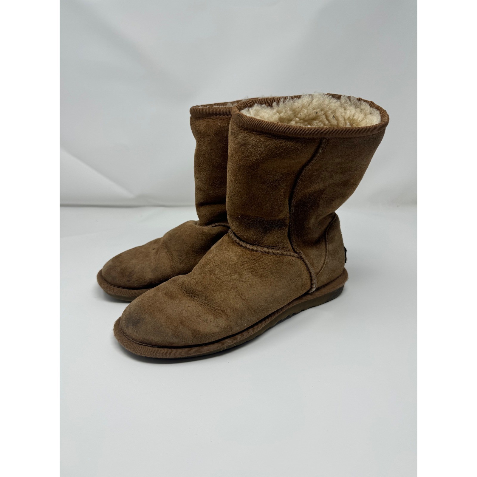 UGG Australia Classic Short 5825 Brown Suede Leather Shearling Winter Boots W6