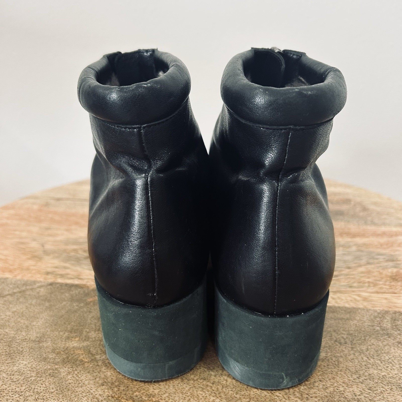 Coclico Chickadee Black Leather Shearling lined ankle boots Women’s 41 / 10-10.5