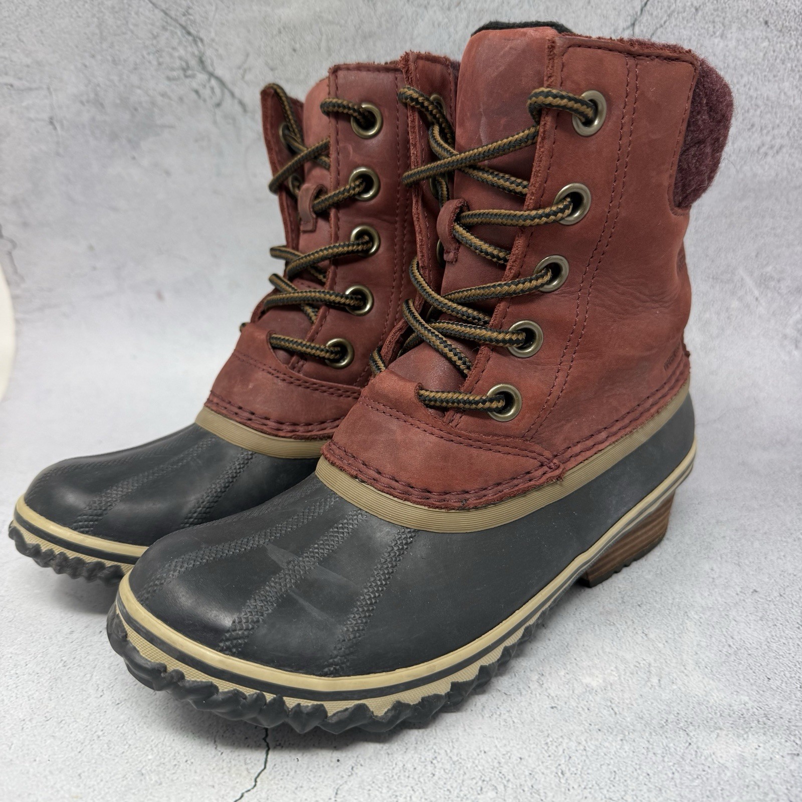 Sorel Slimpack II 2 Lace Up Winter Boots Womens Sz 7 M NL2348-628 Black Maroon