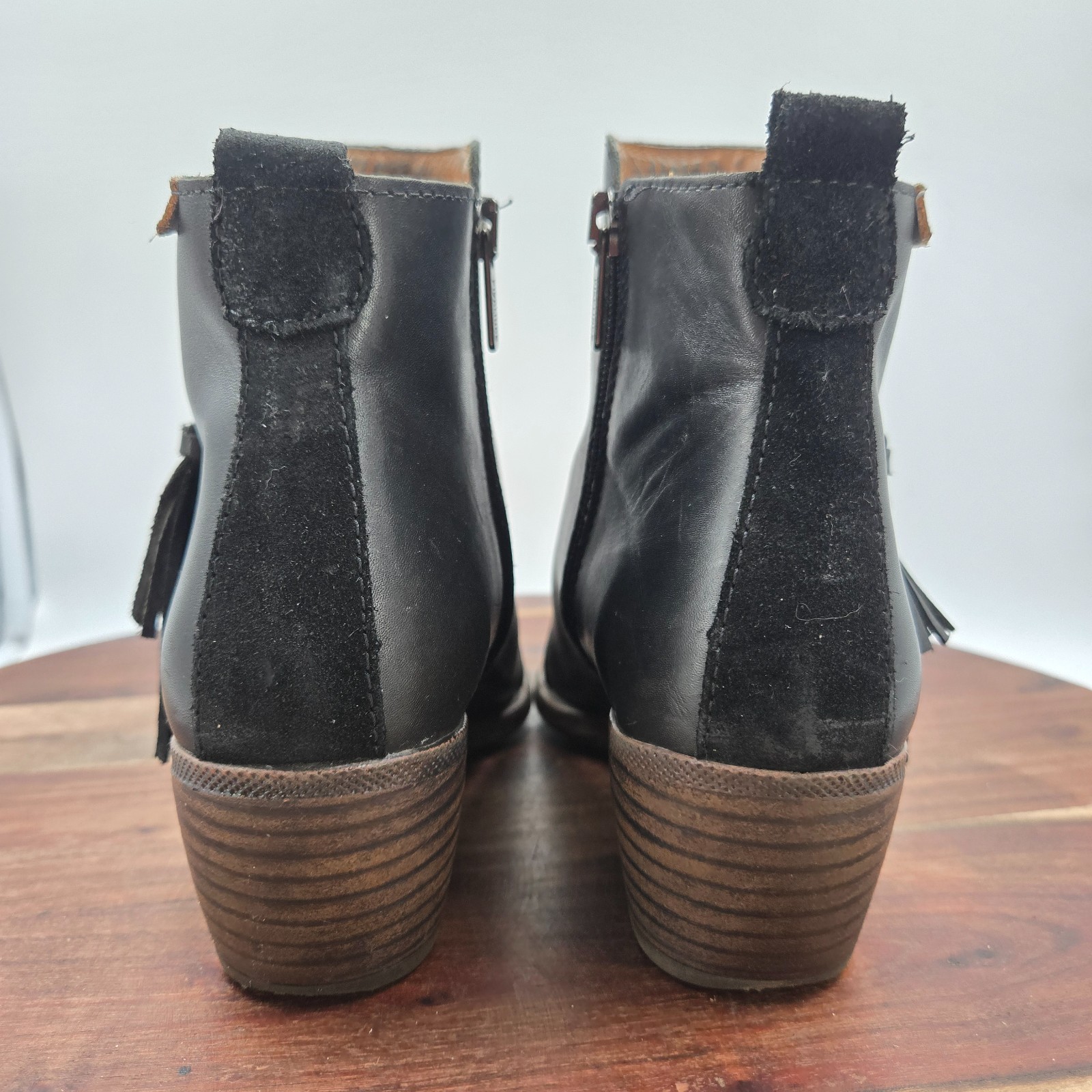 Pikolinos Baqueira Boots Women’s 38 / 7.5 Black Leather Tasseled Fringe Booties