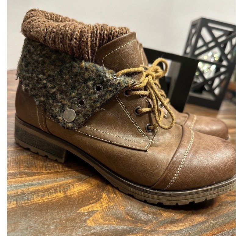 Refresh Ankle Boots Brown Lace Up Sweater Cuff Combat Booties Woman’s 7