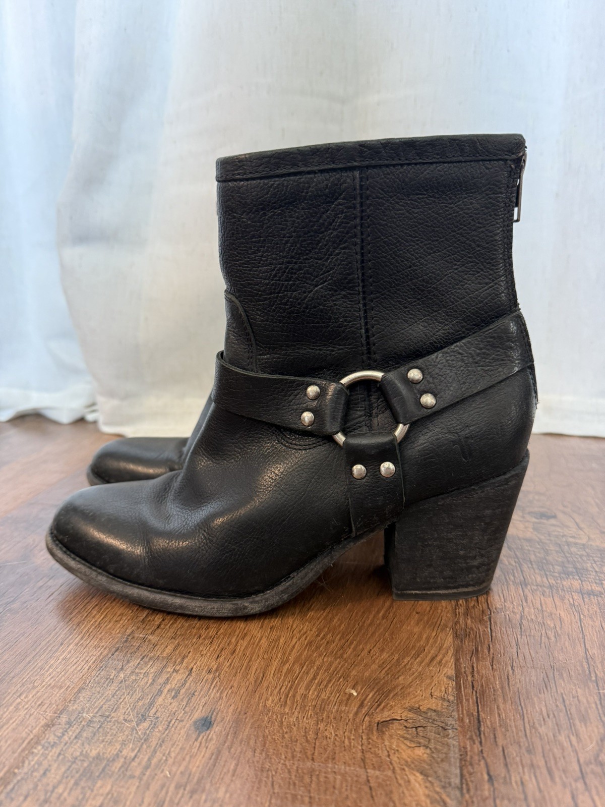 Frye Tabitha Harness Bootie Heel Women size 9.5 Black Leather strap