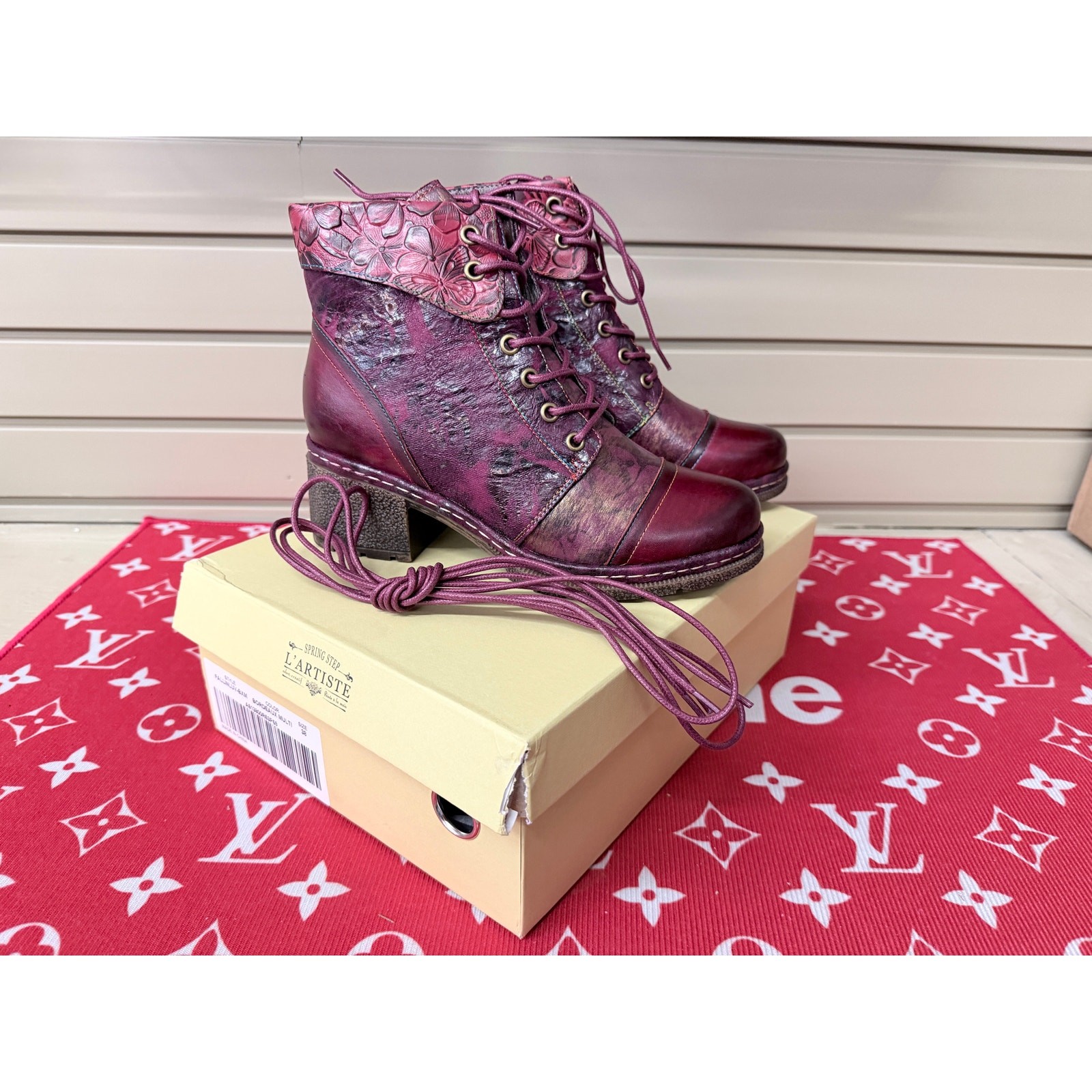 L’Artiste By Spring Step Women’s Fallinluv Leather Boots Size EU38 or 7.5-8 US