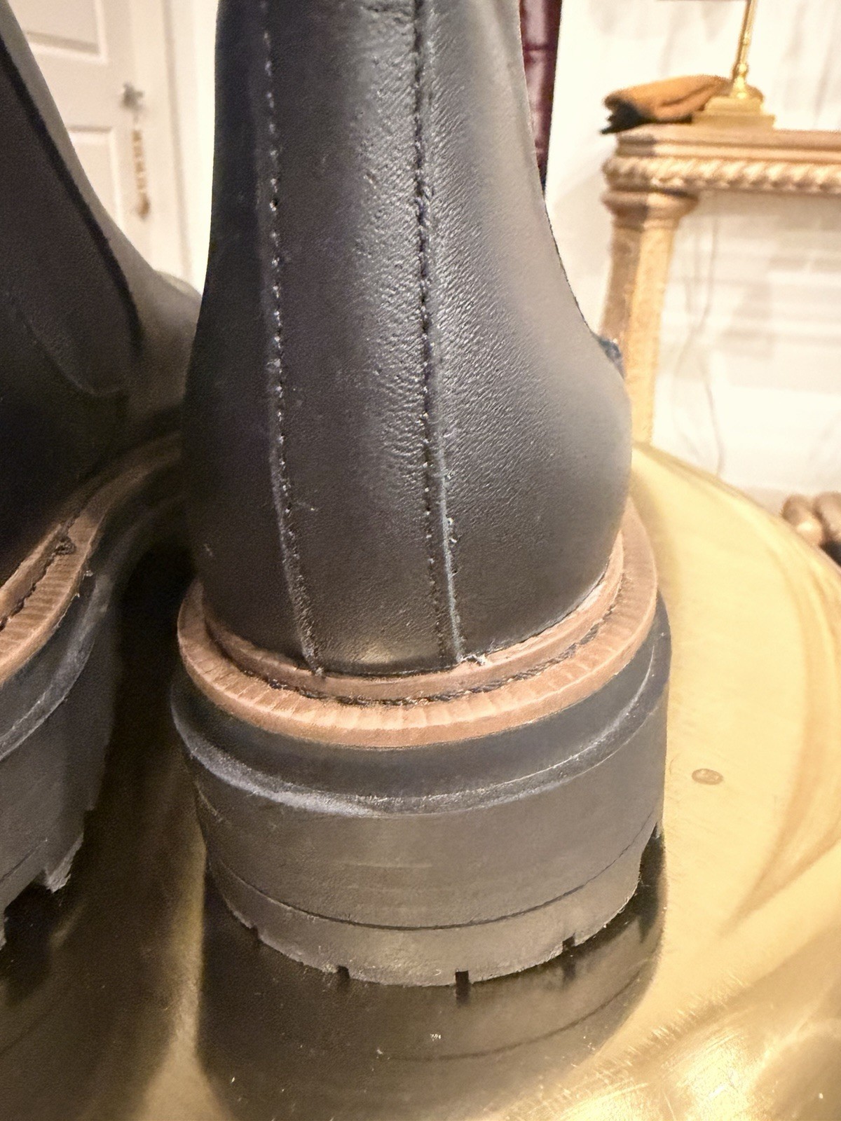 Steve Madden Chelsea Explorer Black Leather Booties Lugsole Boots Size 8 Rare