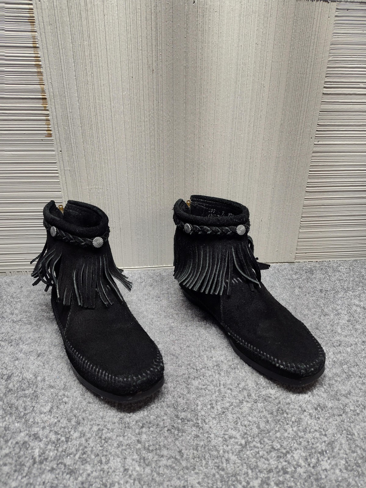 Minnetonka Ankle Boots Women 7 Black Suede Double Fringe Side Zip Moccasin Shoes