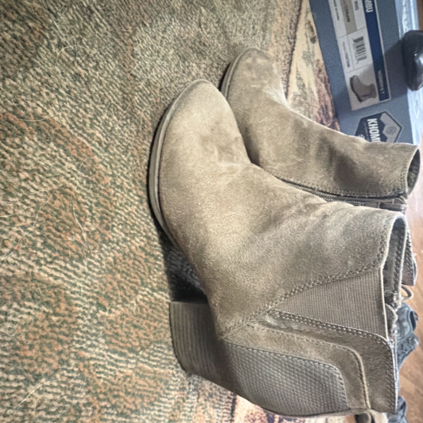 Kohl’s Suede Ankle Bootie Beige Zip Block Heel Round Toe Women’s Size 7
