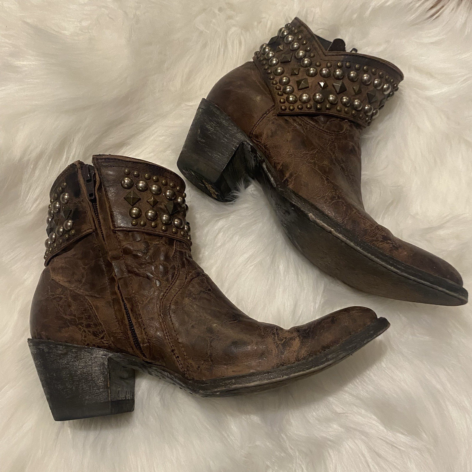 Old Gringo Mini Belinda Studded Chocolate Leather Brown 7.5 B Ankle Boot Booties