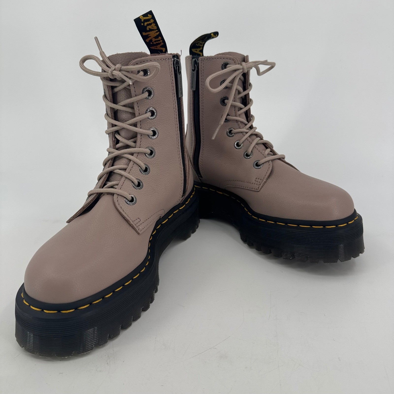 Dr. Martens Jadon III Taupe Pisa Leather Platform Boots Womens SIZE 9 Lace Up