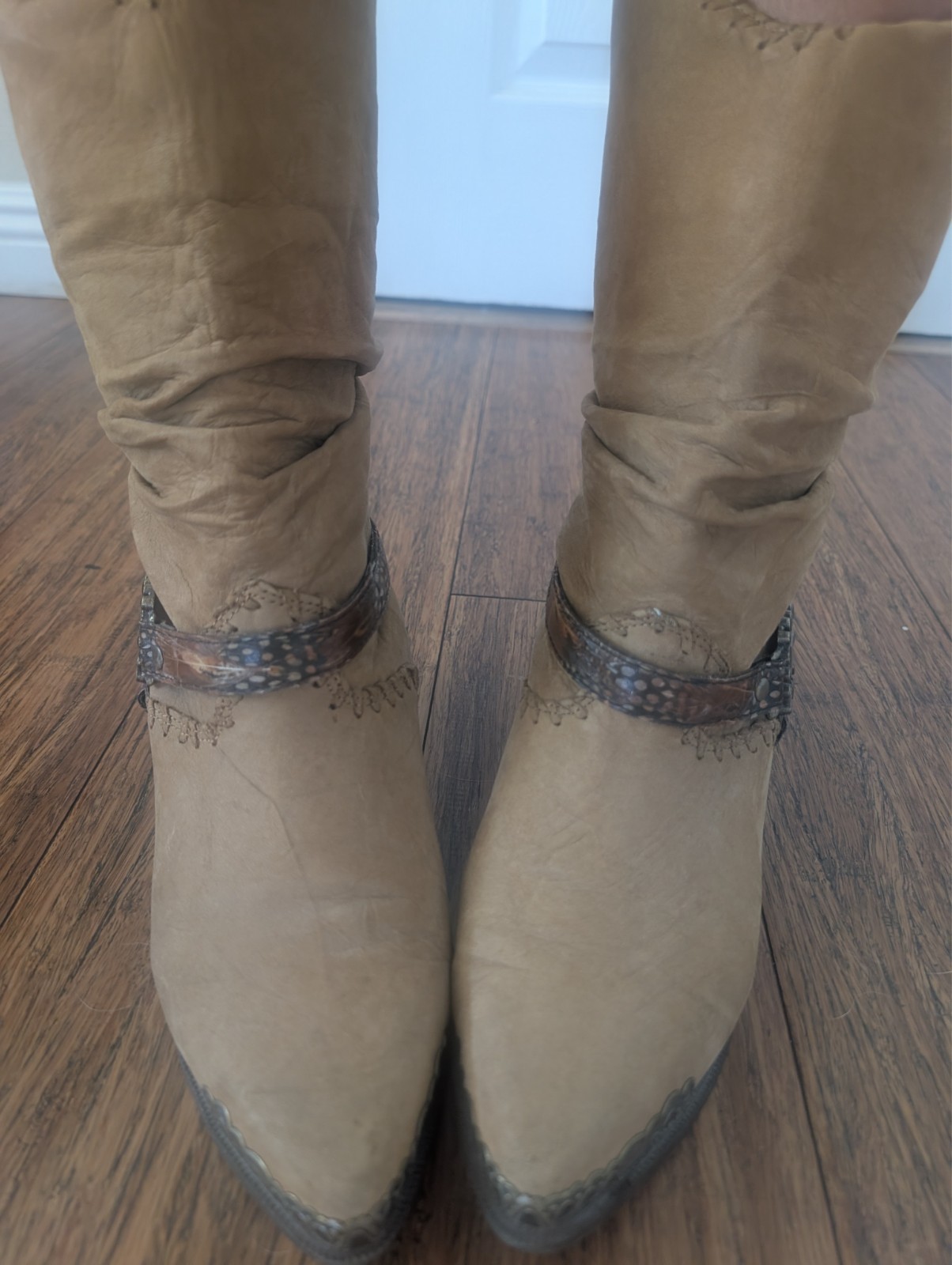Zodiac Vintage Tan Suede Slouch Western Boots