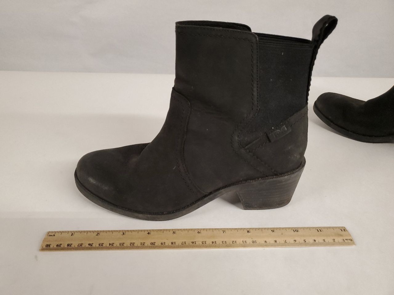 Teva Women’s Black Slip On Boots Size 8