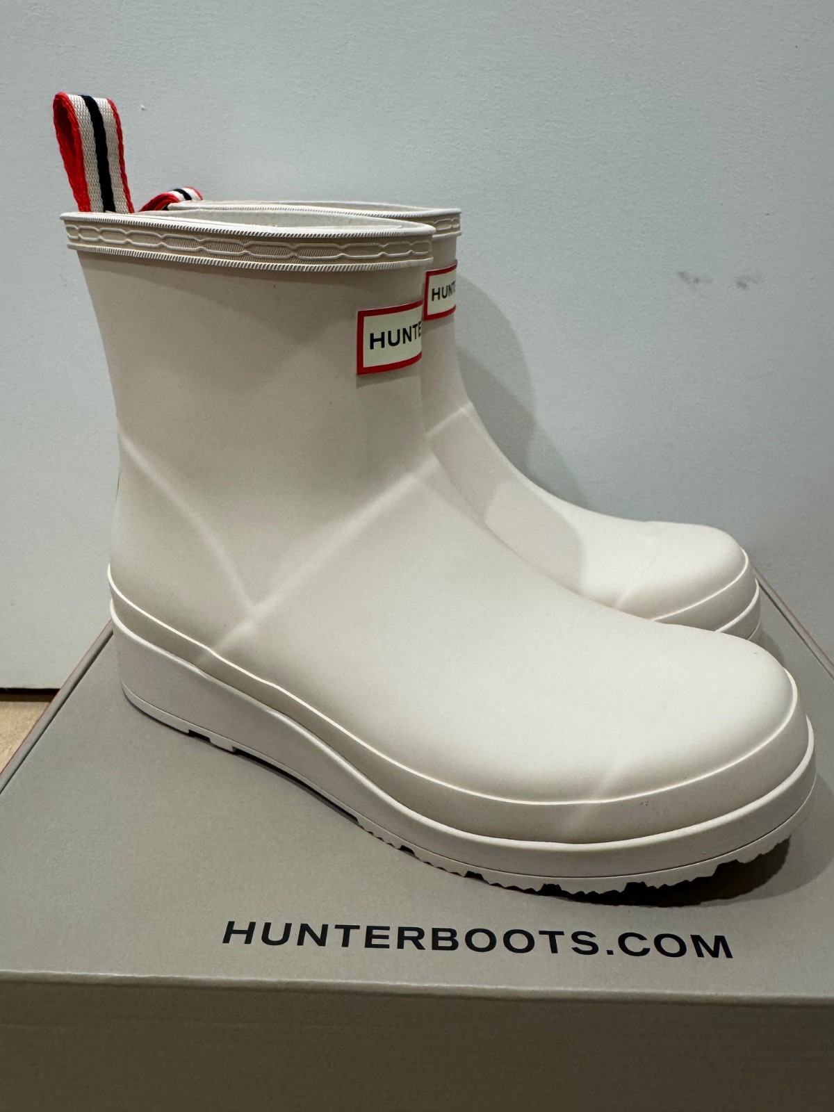 New Hunter Women’s Original Short Play Boots Cast Size 7