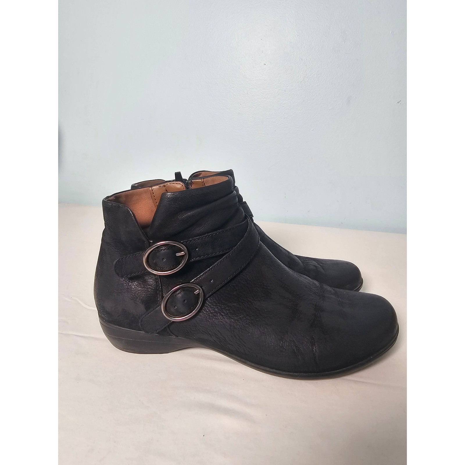 Moto Chic Dansko Leather Ankle Boots Womens 39 Black Double Buckle Ruched Zip