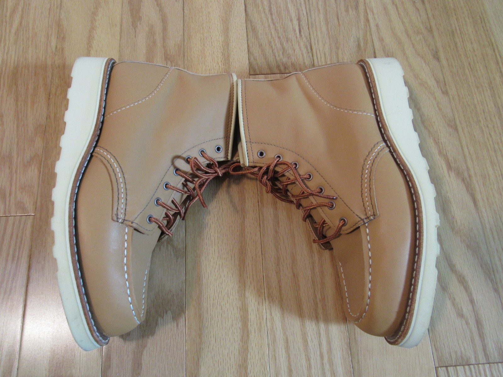 Red Wing $310 Classic Moc 3383 Short Boot in Tan Boundary Leather 8 B