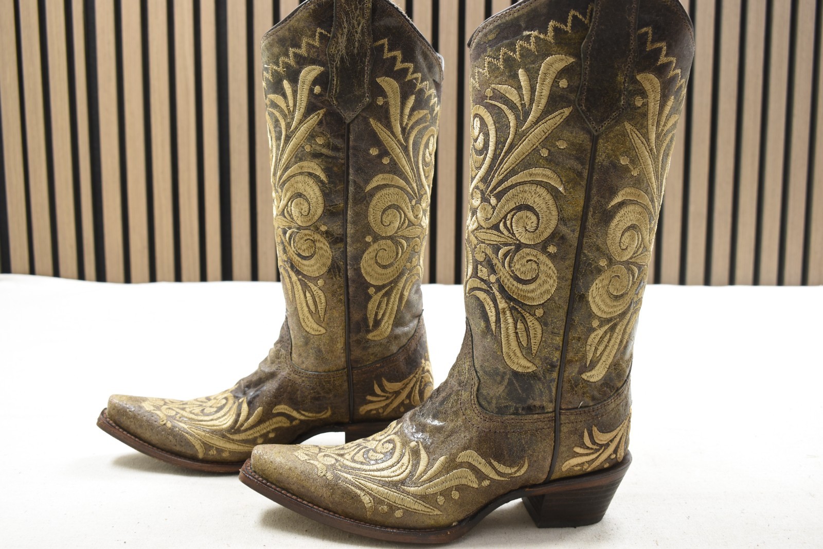 Circle G Western Cowgirl Boots Ladies Distressed Green/Beige Filigree Size 7M