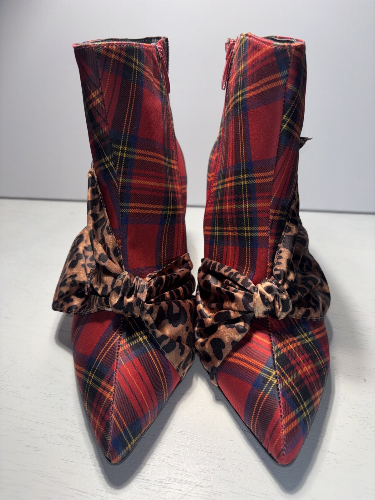 TORRID BETSEY JOHNSON T-JADE PLAID LEOPARD ANKLE BOOTS WOMENS 10.5 W HEELS RED