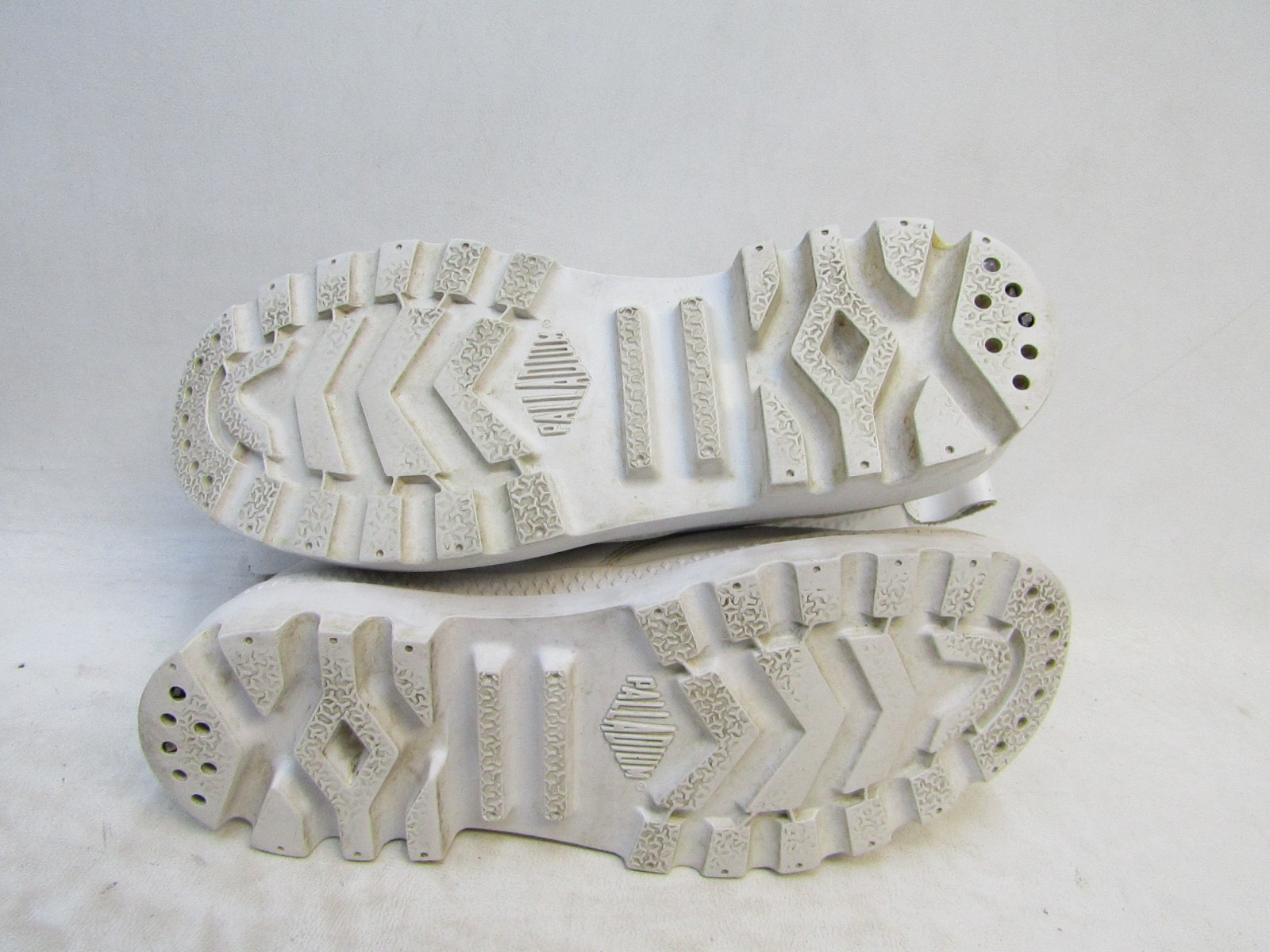 Palladium Womens Size 5.5 White Leather Lace Up Fashion Ankle Boots Booties