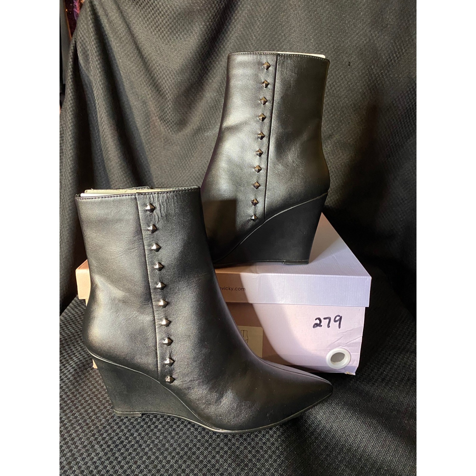 Lisa Vicky Sassy-V Black Leather Studded Wedge Ankle Boots Size 7.5 M