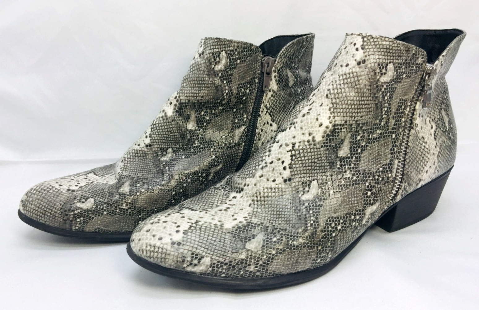 Crochet Faux Snake Skin Print Ankle Boots/Booties Women’s Size 10, VG Condition