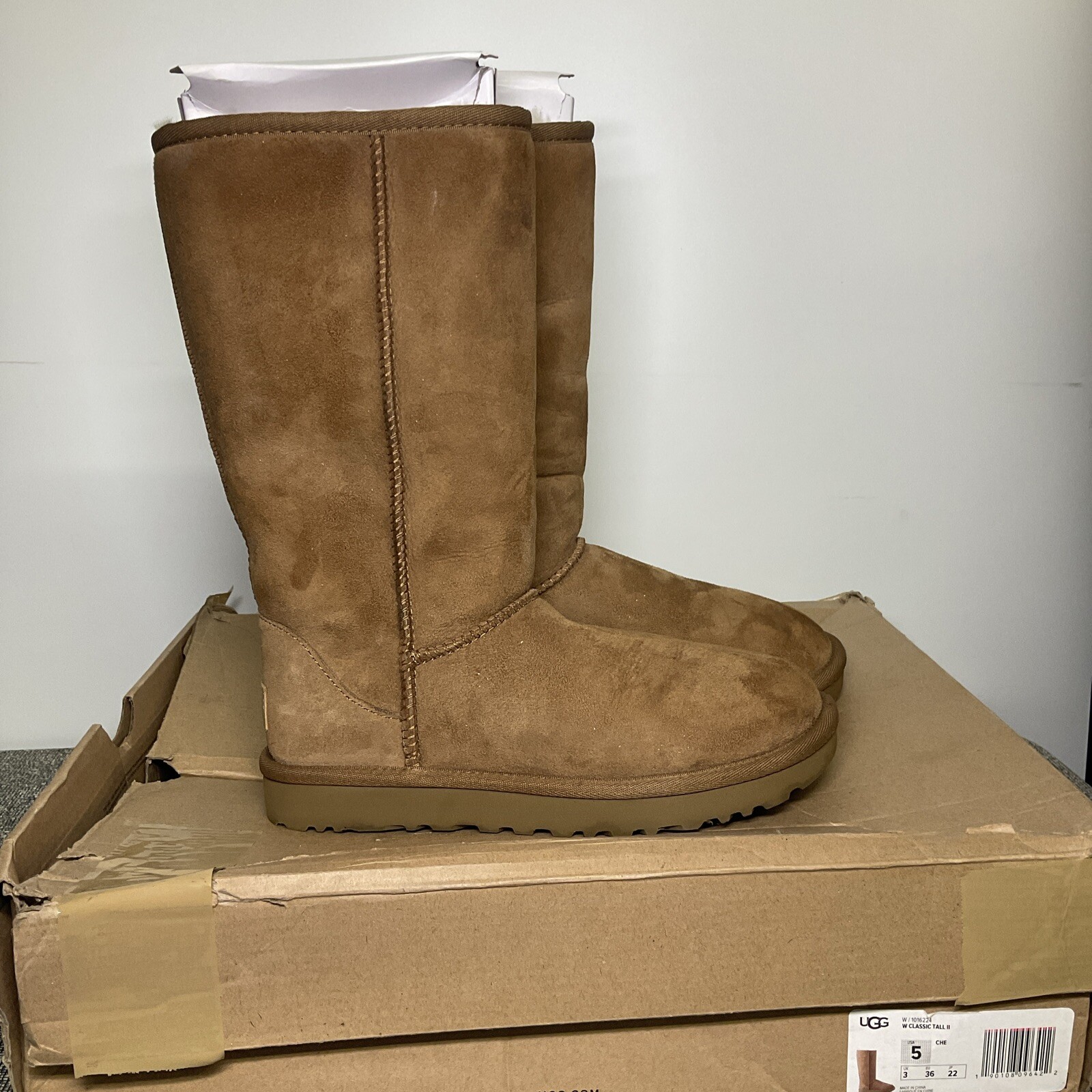 UGG Women’s Classic Tall II Boot Winter Boots Size 5 Chestnut (1016224)